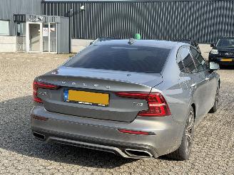 Volvo S-60 S60 2.0 T4 R-Design picture 4