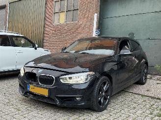 uszkodzony samochody osobowe BMW 1-serie 118i Executive automaat KM NAP 2018/2