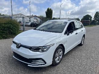 Auto incidentate Volkswagen Golf 8 Variant 1.0 eTSI Automaat /6