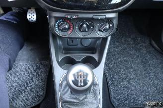 Opel Corsa 1.2 BENZ picture 17