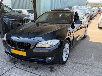 damaged passenger cars BMW 5-serie 523i High Executive Leder Xenon Pano 2011/8