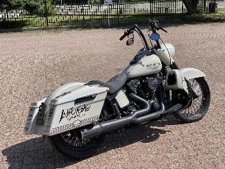 Harley-Davidson Heritage softtail special picture 6