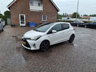  Toyota Yaris 1.5 hybrid navi pano 2015/12