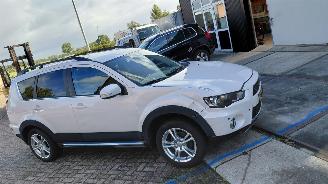 Unfallwagen Mitsubishi Outlander 2.0 i 147pk automaat 2010/10