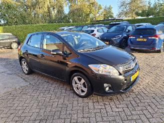 Vaurioauto  passenger cars Toyota Auris 1.8 hybrid  73kw    navi  clima 2012/11