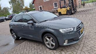 skadebil auto Audi A3 1.6 tdi  116pk pano navi clima leer 2019/4
