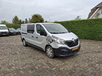 skadebil bedrijf Renault Trafic 1.6 dci dubbel cabine   lang  95pk 2016/9