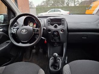Toyota Aygo 1.0 vtti 5drs airco picture 9