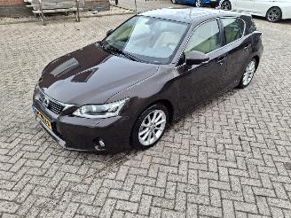 skadebil auto Lexus Ct 200h  hybrid  1.8i leer navi 2011/8