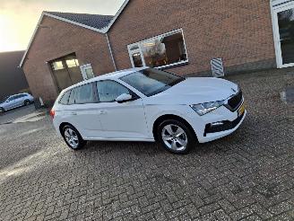 krockskadad bil auto Skoda Scala 1.0 tsi   81kw   navi 2024/2