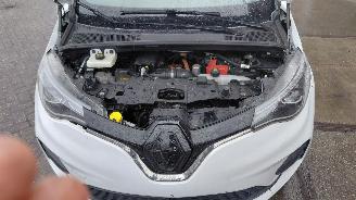 škoda osobní automobily Renault Zoé r 110 life   carshare 52kwh    navi  109pk 2021/6