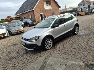 Coche accidentado Volkswagen Polo 1.2 tsi AUTOMAAT  90PK   NAVI CLIMA 2016/9