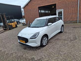 Voiture accidenté Suzuki Swift 1.2 hybrid   navi  clima 2025/5