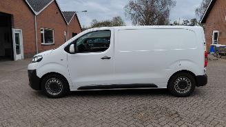 krockskadad bil bedrijf Citroën Jumpy 1.6 hdi  70kw automaat   airco stand kachel 2018/10