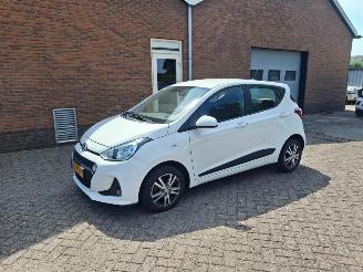 krockskadad bil auto Hyundai I-10 1.0i 67pk 5drs airco 2018/1