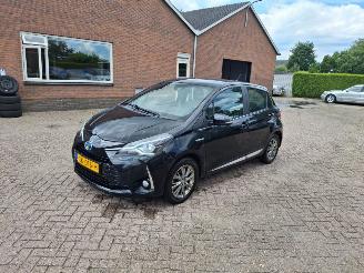 Unfallwagen Toyota Yaris 1.5 HYBRID    navi 2018/4
