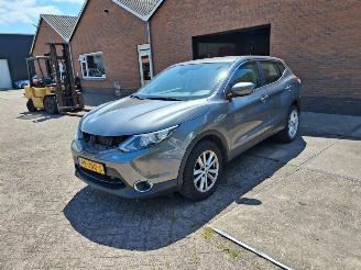 skadebil auto Nissan Qashqai 1.2i connecta automaat     navi 2017/2