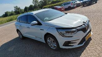 Unfallwagen Renault Mégane 1.3 tce  103kw  automaat   140pk  navi clima 2022/1