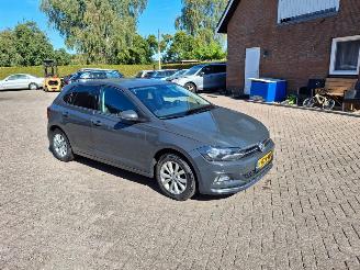 krockskadad bil auto Volkswagen Polo 1.0 tsi higline   navi clima  70kw 2018/7