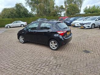 Voiture accidenté Toyota Yaris 1.5 HYBRID    navi 2019/5