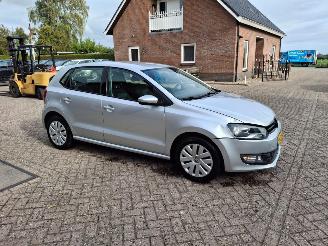 krockskadad bil auto Volkswagen Polo 1.2 tsi  66kw edition   navi airco 2013/7