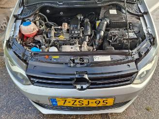 Damaged car Volkswagen Polo 1.2 tsi  66kw edition   navi airco 2013/7