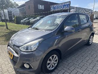 skadebil auto Hyundai I-10 i 10 i-MOTION AIRCO CLIMAT BOUWJAAR 2013 97000 KM RIJDBAAR 2795 2013/10