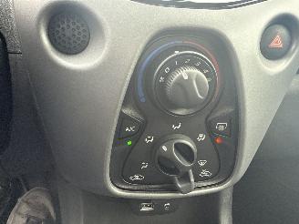 Toyota Aygo 1.0 VVT i X-PLAY DIEFSTALSCHADE! 17796 KM BOUWJAAR 2018 picture 11