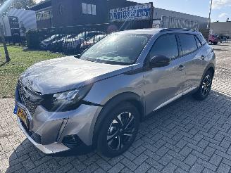 Unfallwagen Peugeot 2008 1.2 PACK AUTOMAAT 16445 KM 1e EIGENAAR 2022  8999 EURO VAST 2022/4