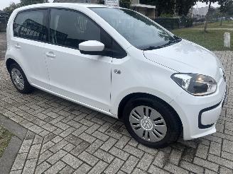 Volkswagen Up! 1.0 BLEU MOTION LICHTE SCHADE BOUWJAAR 2016  4350 EURO VAST picture 5