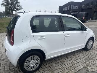 Volkswagen Up! 1.0 BLEU MOTION LICHTE SCHADE BOUWJAAR 2016  4350 EURO VAST picture 4