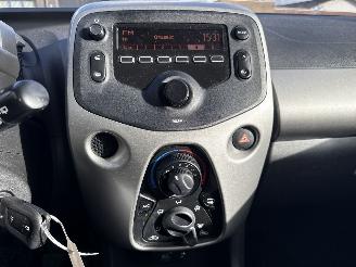 Citroën C1 1.0e VTI FEEL LICHTE SCHADE! 228000 KM BOUWJAAR 2016 2950 EURO picture 16