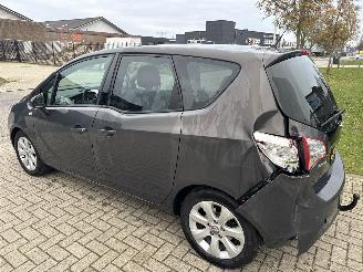 Opel Meriva 1.4 TURBO AUTOMAAT RIJDBARE SCHADE! BOUWJAAR 2014 5250 EURO picture 2
