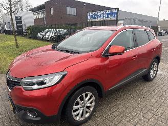 skadebil auto Renault Kadjar 1.2 TCE INTENS SUPERLICHTE SCHADE! BOUWJAAR 2015  6900 EURO 2015/9