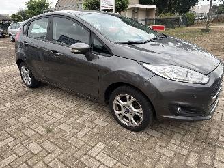 Damaged car Ford Fiesta 1.0 ULTIMATE 78566 KM NAP BOUWJAAR 2017 RIJDBAAR 4850 EURO 2017/4