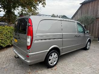 krockskadad bil bedrijf Mercedes Vito V6  120 CDI 320 LANG NL BUS 2010/2