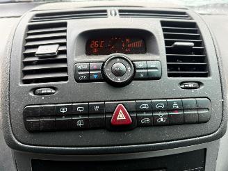 Mercedes Vito V6  120 CDI 320 LANG NL BUS picture 19