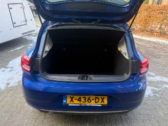 Renault Clio 1.0 Intens navi pdc picture 21