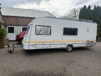 skadebil caravan Knaus  6604 SUDWIND STAPELBED WC KOELKAST FORNUIS 1995/3