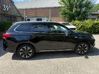 Mitsubishi Outlander 2.0PHEV  PLUGIN PREMIUM LUXE UITVOERING 2016/12
