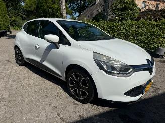 Auto incidentate Renault Clio 1.5DCI 5DRS AIRCO NAVI 2015/7