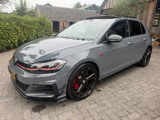 uszkodzony samochody osobowe Volkswagen Golf 2.0 GTI TCR PANO  VIRTUAL COCKPIT LEER  290PK 2019/10