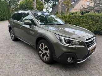 Unfallwagen Subaru Outback 2.5I  NL AUTO PREMIUM AUT! PANO LEER NAVI 2020/2