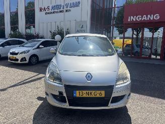 rozbiórka samochody osobowe Renault Scenic 1.4 16V TCe 130 MPV  Benzine 1.397cc 2010/9