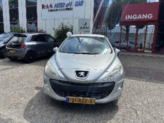 Vrakbiler auto Peugeot 308 bijgeluid in motor 2011/1