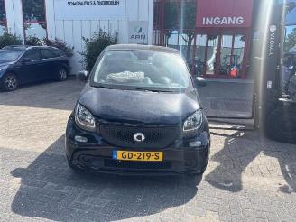Coche siniestrado Smart Forfour Forfour (453), Hatchback 5-drs, 2014 1.0 12V 2015/4