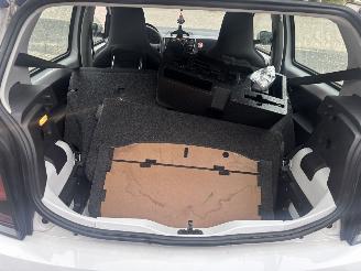 Volkswagen Up!  picture 10