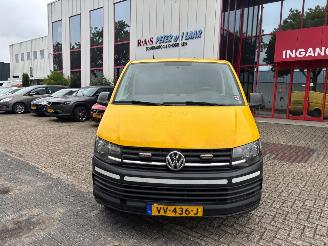 krockskadad bil bedrijf Volkswagen Transporter 2.0 TDI 2016/11