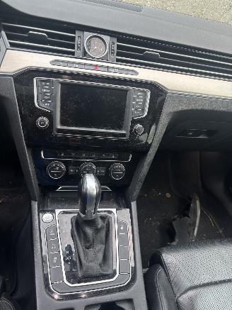 Volkswagen Passat 2.0 TSI HIGHLINE picture 16