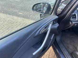 Opel Astra SPORTS TOURER GEEN SCHADE picture 11